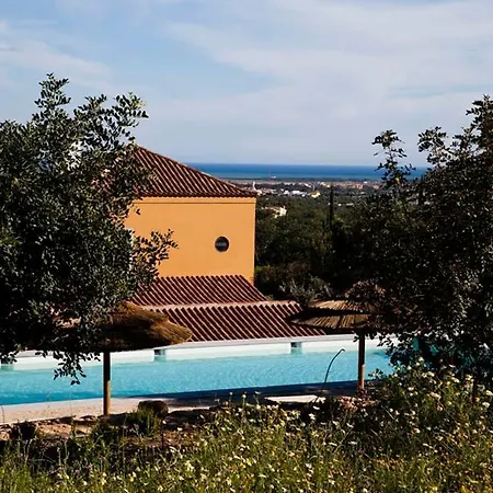 Quinta Rosa Amarela Bed & Breakfast *
